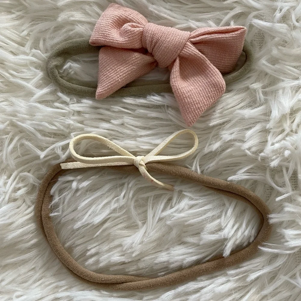 Pom Pom socks. Bow socks. Headbands. Wood toy. Teether.Spoon and fork.Baby gift.